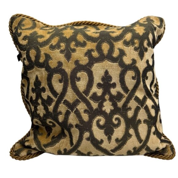 BORGATA Luxury Accent Pillow - Picture 1 of 3